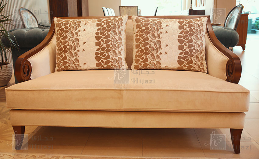 Hijazi Products chair p2
